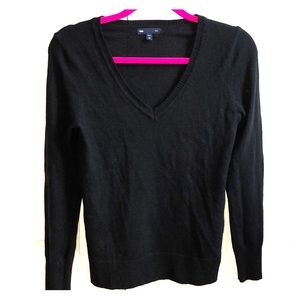 Black v neck sweater